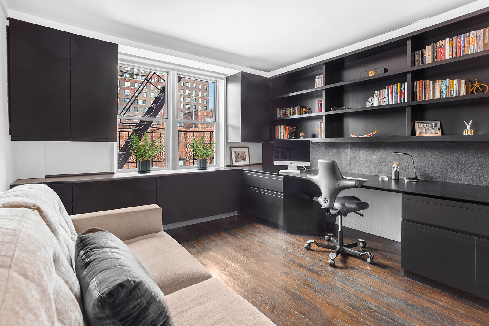 64 East 94th Street, Unit 6DE Manhattan, NY 10128 - Photo 11 of 15