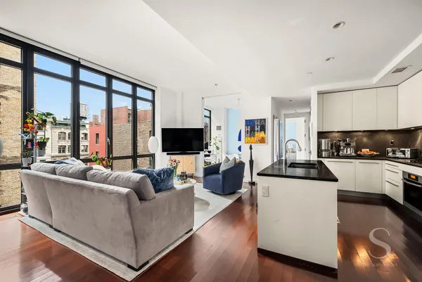 $1,200,000 | 4 West 21st Street, Unit 14A | Flatiron