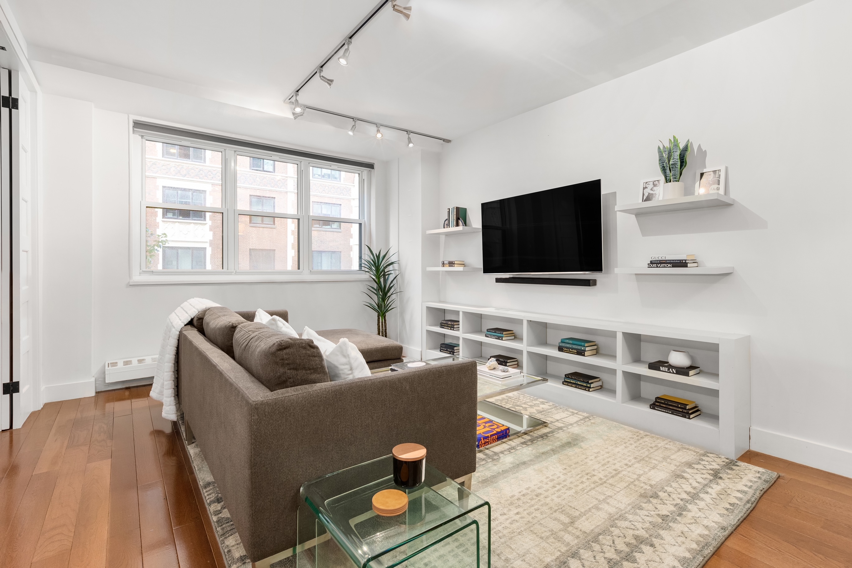 63 East 9th Street, Unit 3G Manhattan, NY 10003 - Photo 4 of 10