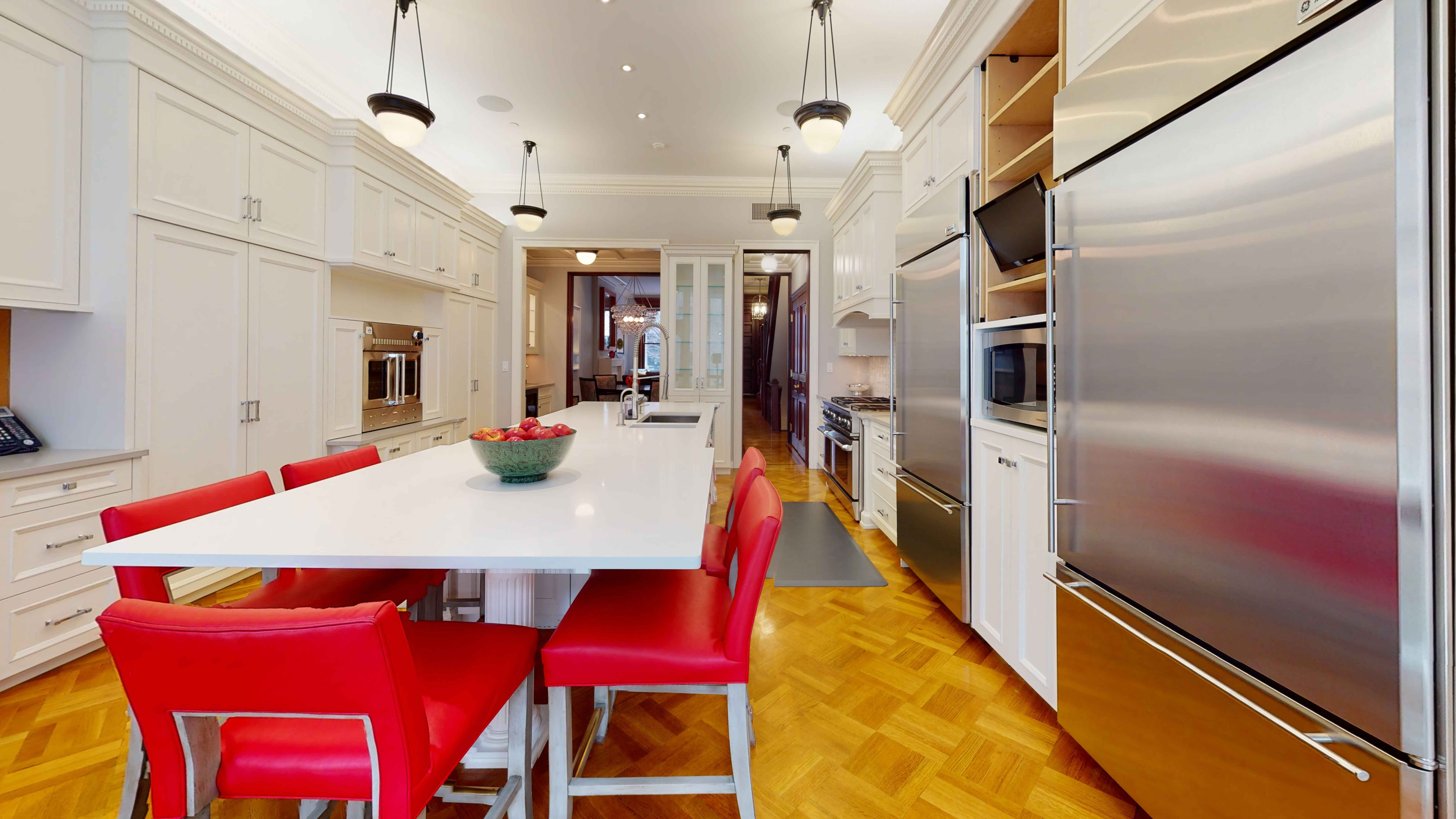 45 West 95th Street Manhattan, NY 10025 - Photo 3 of 35