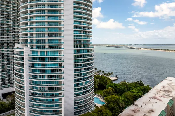 $1,600,000 | 2127 Brickell Avenue, Unit 1805, Miami, FL 33129