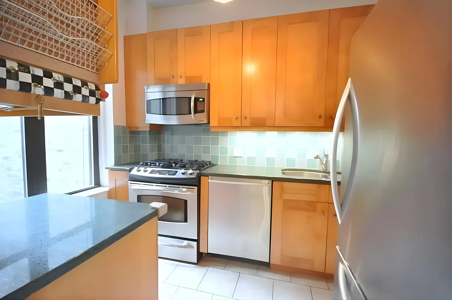 $6,500 | 323 West 83rd Street, Unit 5C | Upper West Side