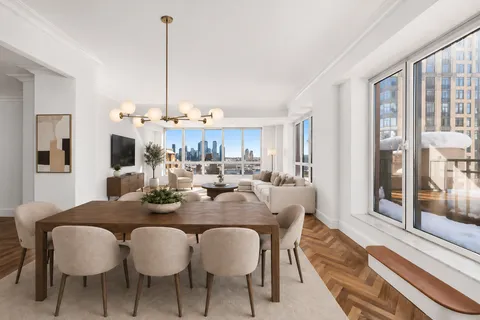 $3,205,000 | 351 East 51st Street, Unit PH5B | Midtown East