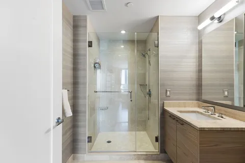 $2,000,000 | 1 Franklin Street, Unit 2307, Boston, MA 02110