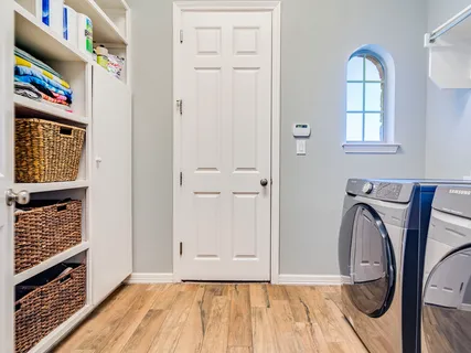 $870,000 | 100 Empire Court, Austin, TX 78737