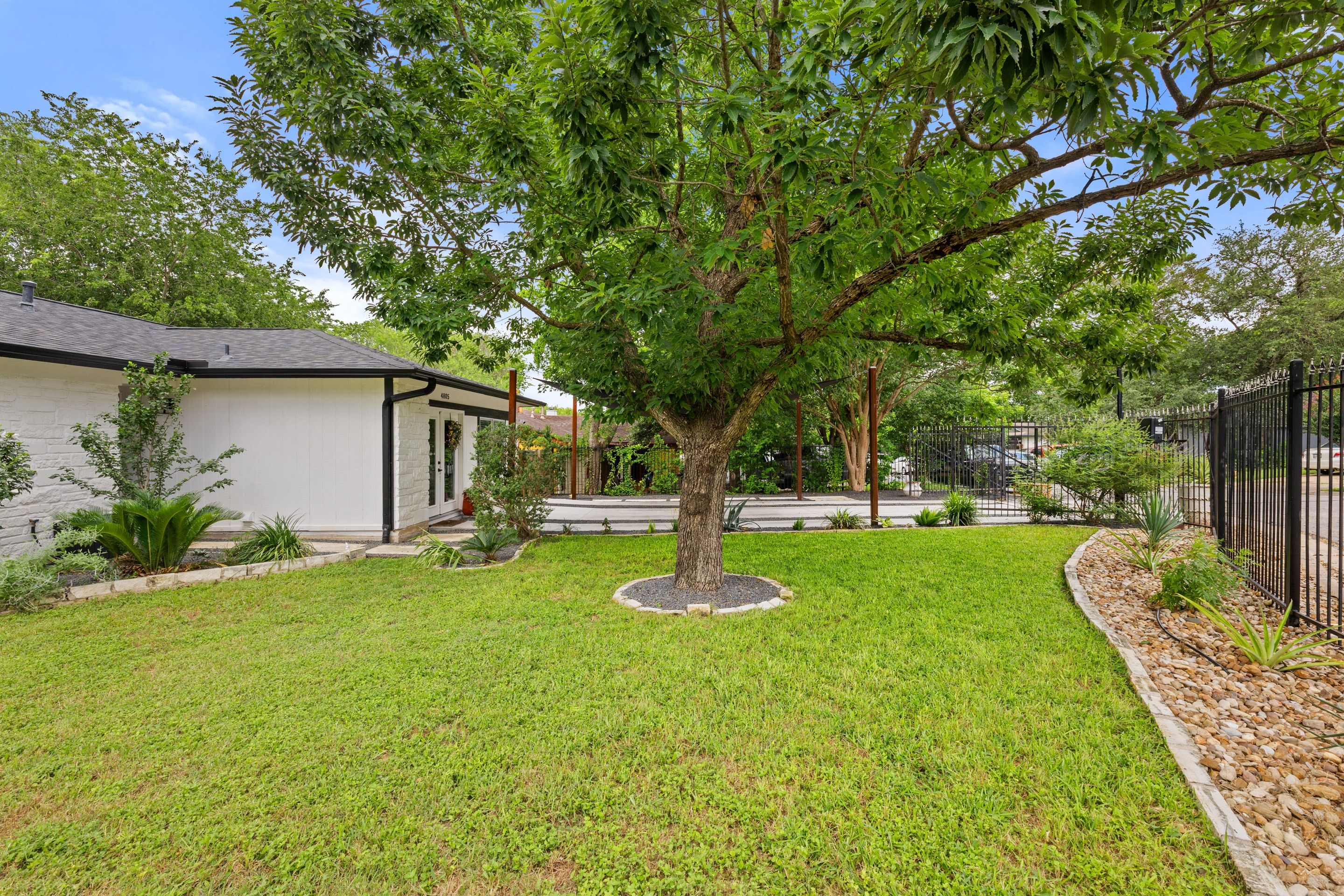 4805 Spring Meadow Cove Austin, TX 78744 - Photo 23 of 26