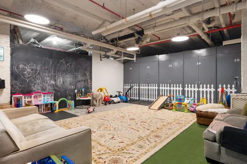 $1,695,000 | 59 West 12th Street, Unit 5G | Greenwich Village