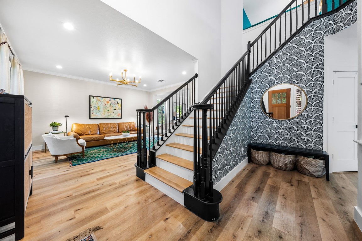 2204 Rimrock Drive Austin, TX 78738 - Photo 5 of 35 Gallery Image 5