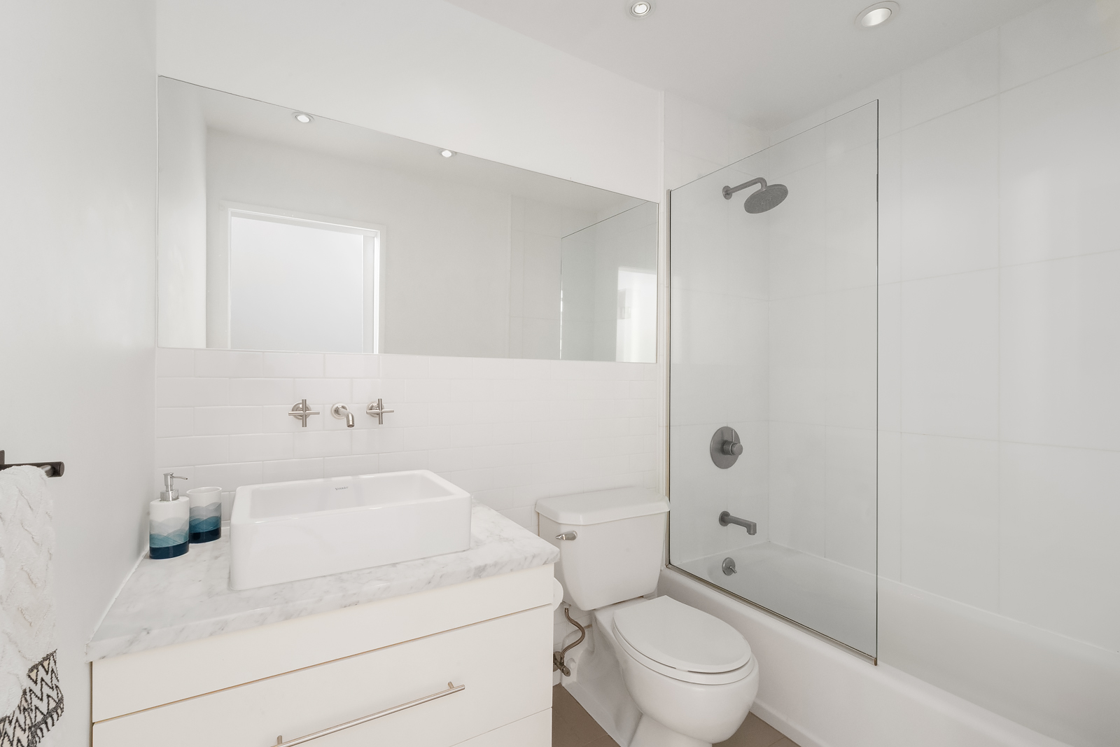 225 East 86th Street, Unit 904 Manhattan, NY 10028 - Photo 7 of 8