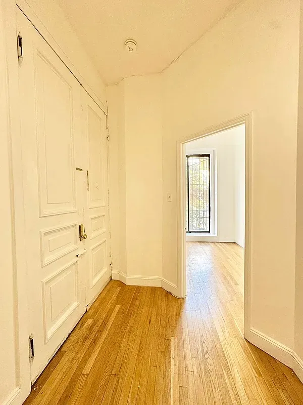 $4,000 | 238 Gates Avenue, Unit 2 | Bedford-Stuyvesant