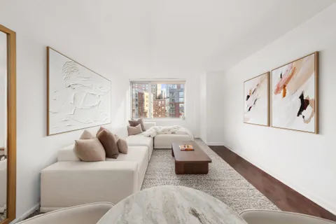 $999,500 | 20 River Terrace, Unit 14C | Battery Park City