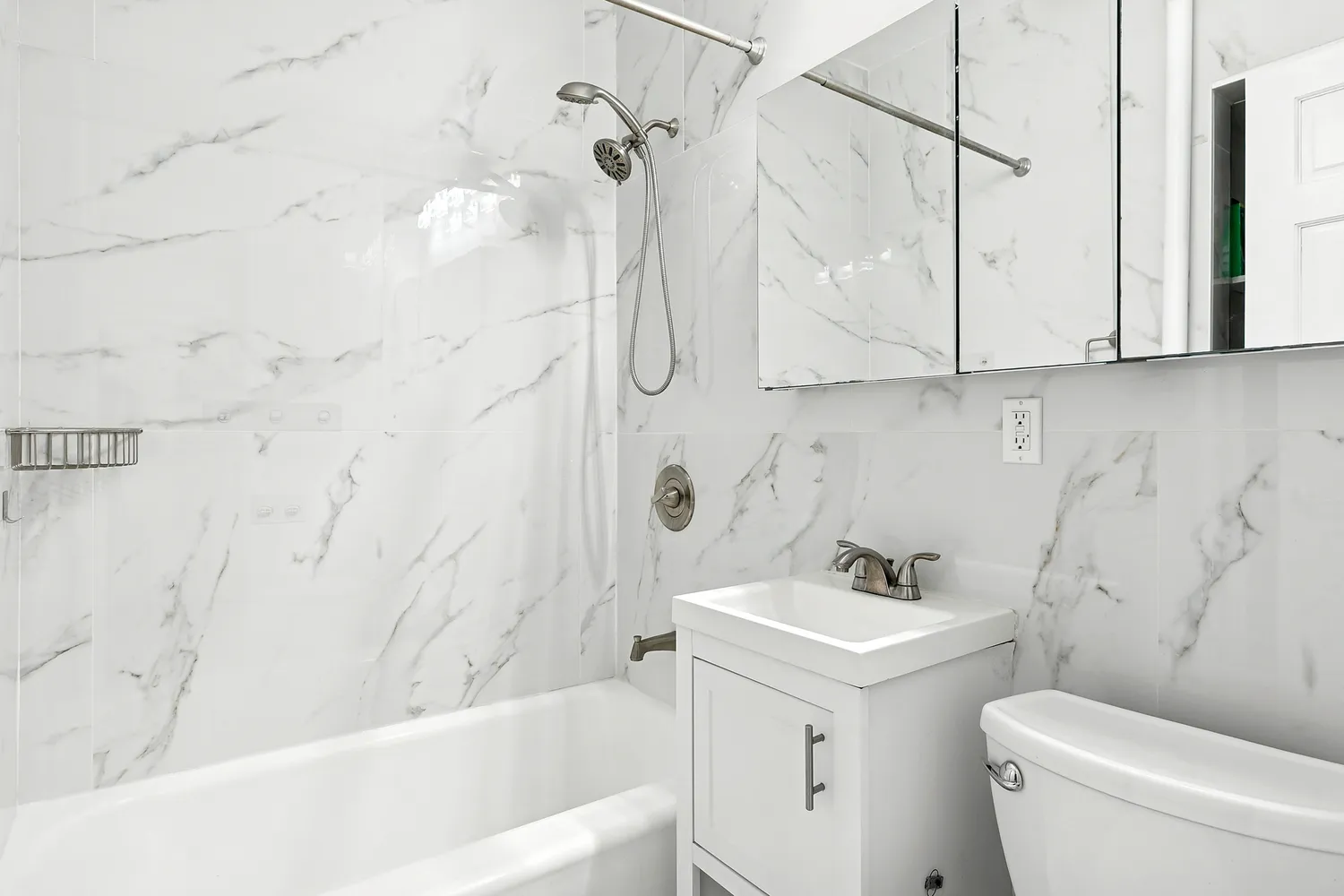 $3,300 | 131 East 15th Street, Unit 3B | Gramercy