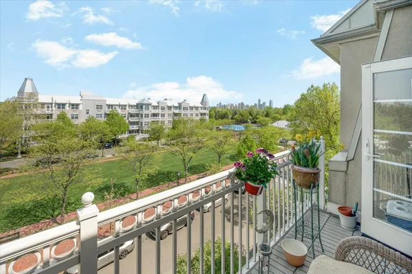 $625,000 | 15 Freedom Way, Unit 409, Jersey City, NJ 07305