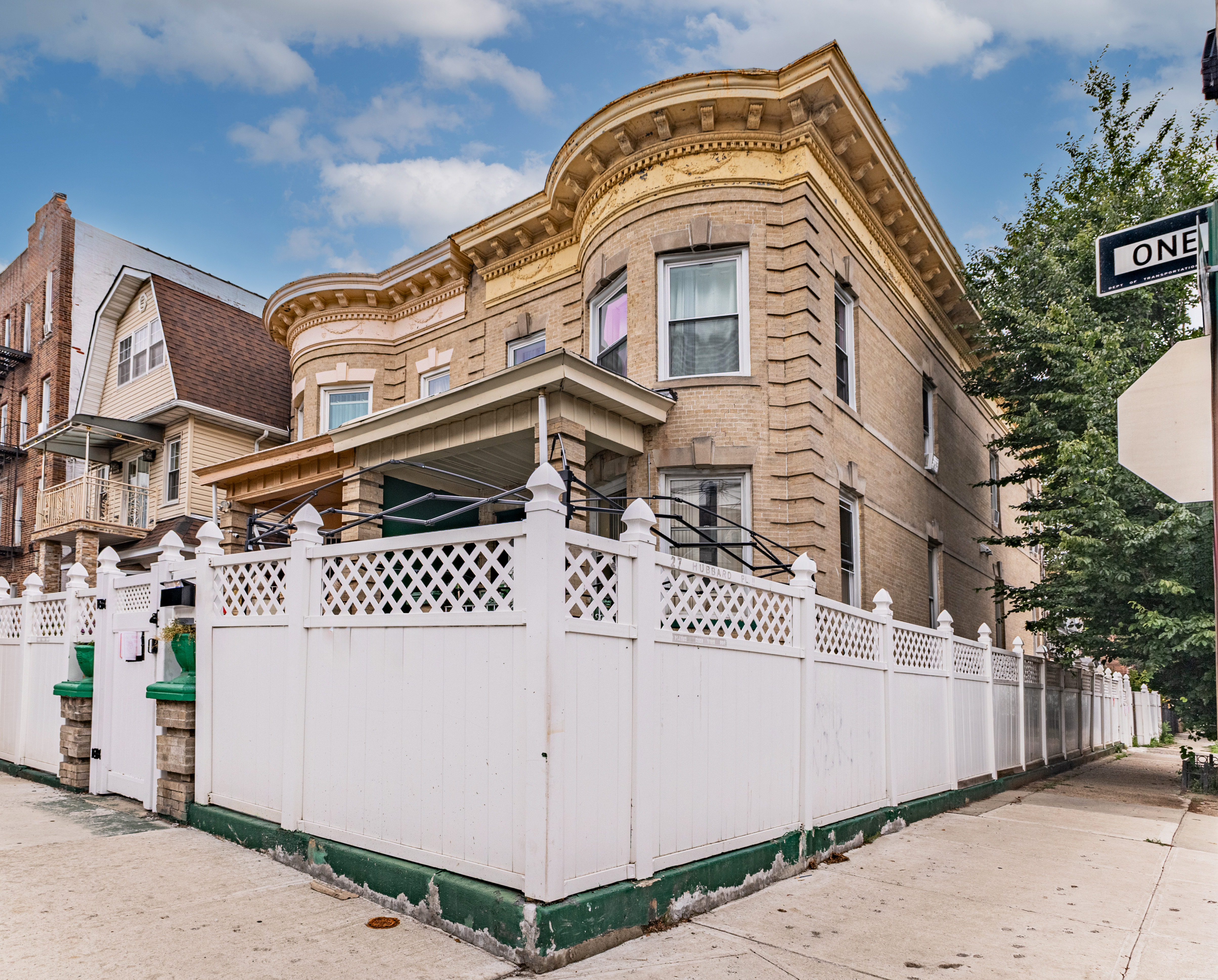 27 Hubbard Place Brooklyn, NY 11210 - Photo 2 of 21