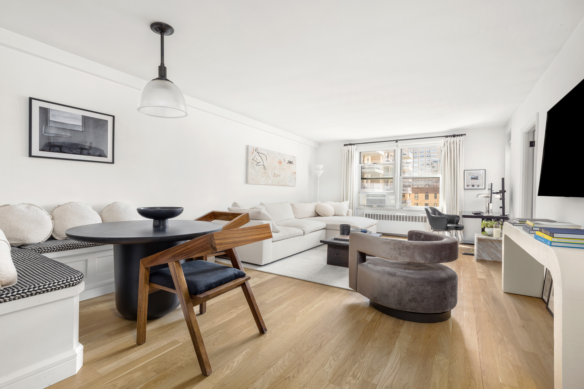 60 East 9th Street, Unit 638 Manhattan, NY 10003 - Photo 1 of 12