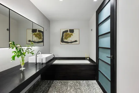 $800,000 | 20 Pine Street, Unit 2903 | Financial District