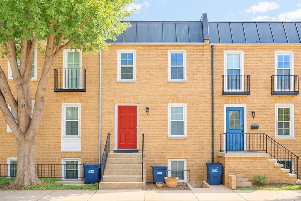 $899,900 | 712 6th Street Southwest, Washington, DC 20024