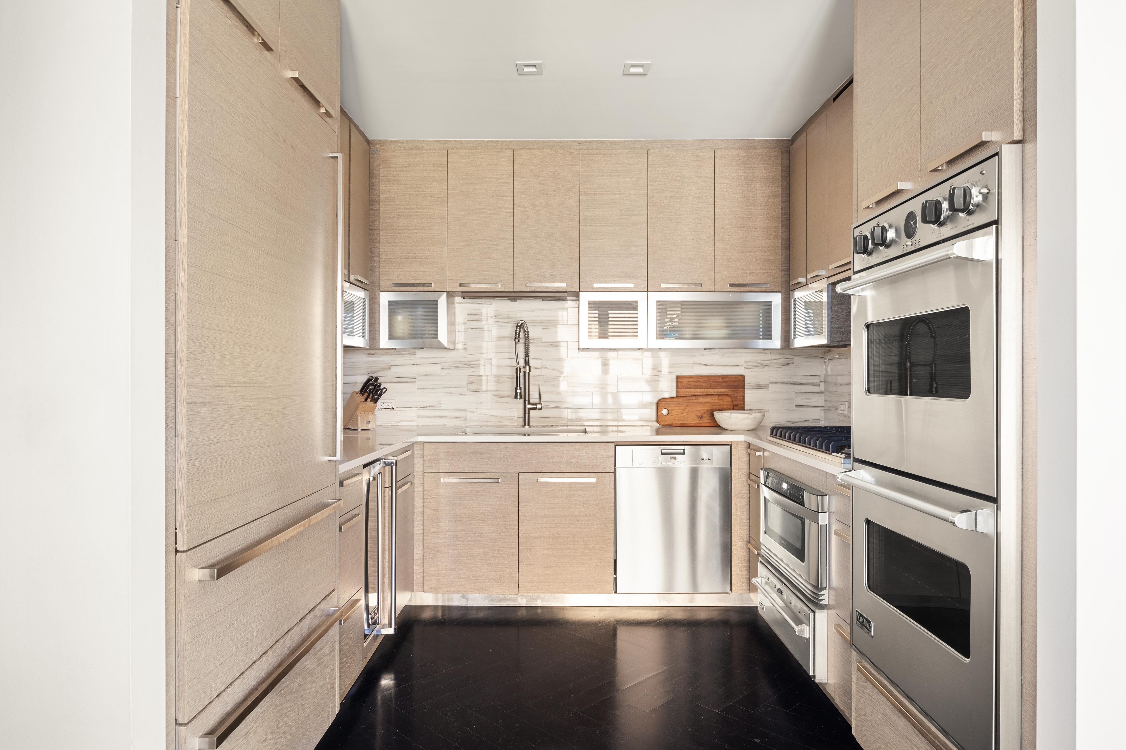 400 West 12th Street, Unit 4J Manhattan, NY 10014 - Photo 2 of 21