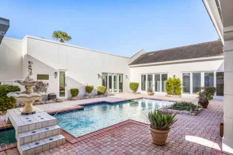 $2,400,000 | 8414 Poinciana Place, Unit 30, Vero Beach, FL 32963