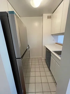295 Greenwich Street, Unit 5N Manhattan, NY 10007 - Photo 7 of 12