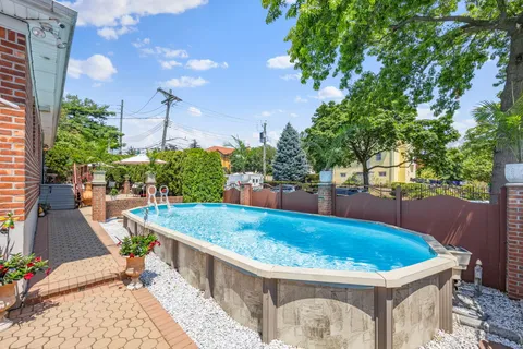 $1,245,000 | 141-18 14th Avenue | Whitestone