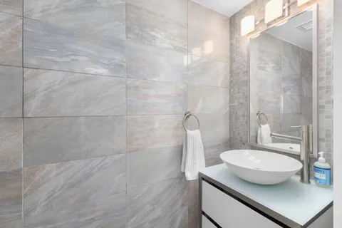 $785,000 | 1800 Sunset Harbour Drive, Unit 2409, Miami Beach, FL 33139