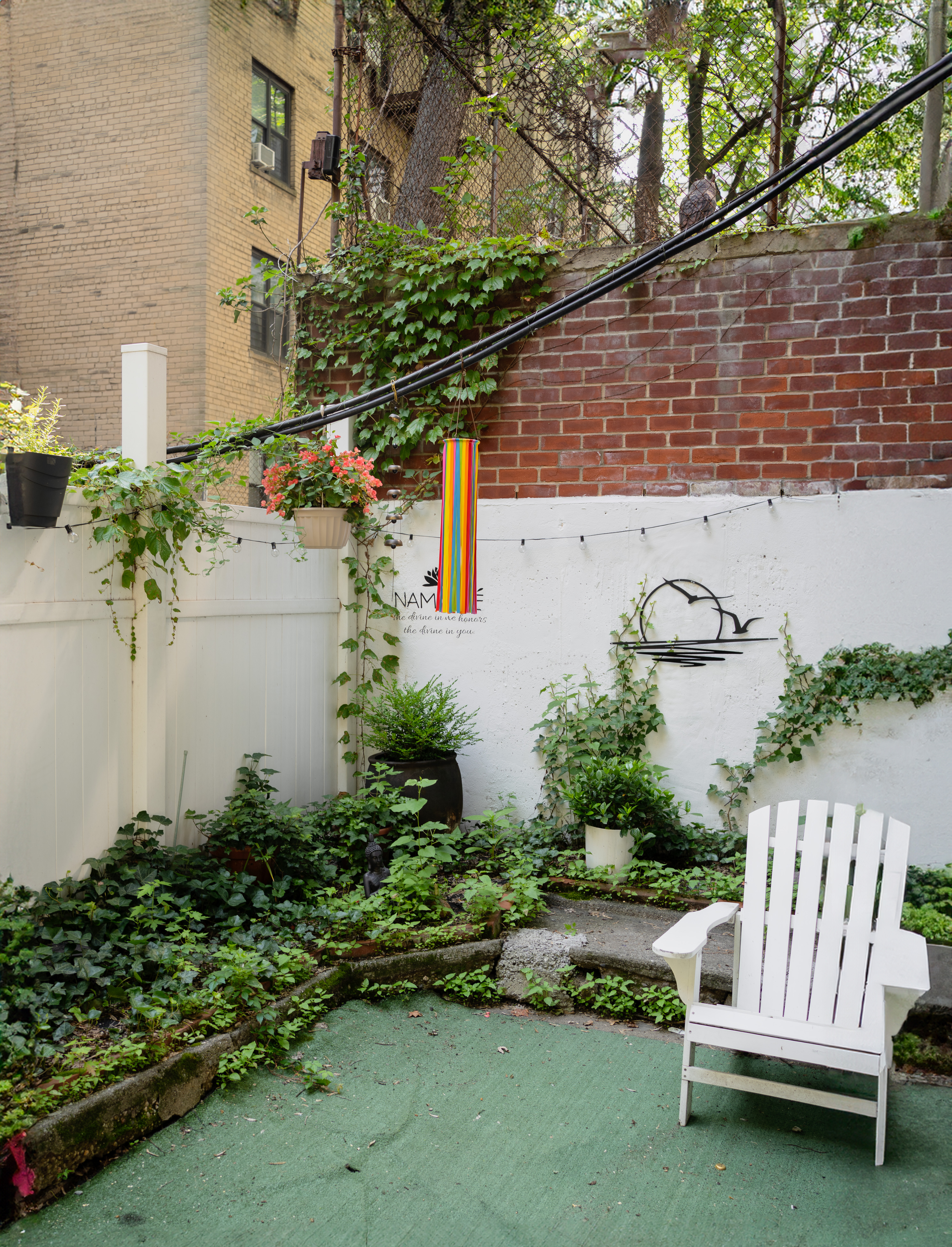 512 East 83rd Street, Unit D4 Manhattan, NY 10028 - Photo 17 of 21 a view of garden with patio