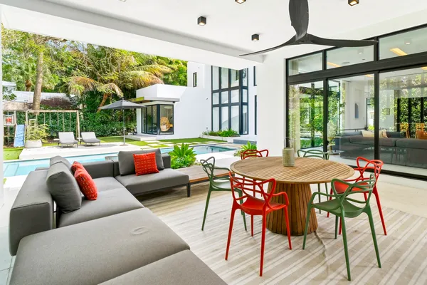 $8,888,000 | 229 Ridgewood Road, Miami, FL 33133