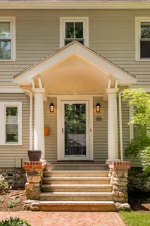 Contact Agent | 85 Oakland Avenue, Arlington, MA 02476