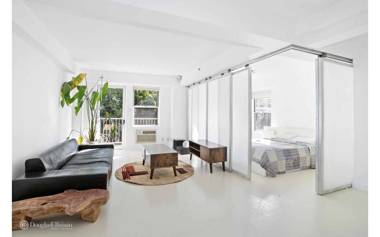 360 West 28th Street, Unit 5B Manhattan, NY 10001 - Photo 3 of 9