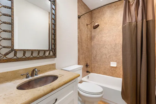 $449,000 | 3930 Knollcrest Drive, Montgomery, TX 77356