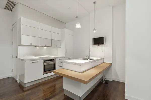$4,500 | 11 East 36th Street, Unit 504 | Midtown South