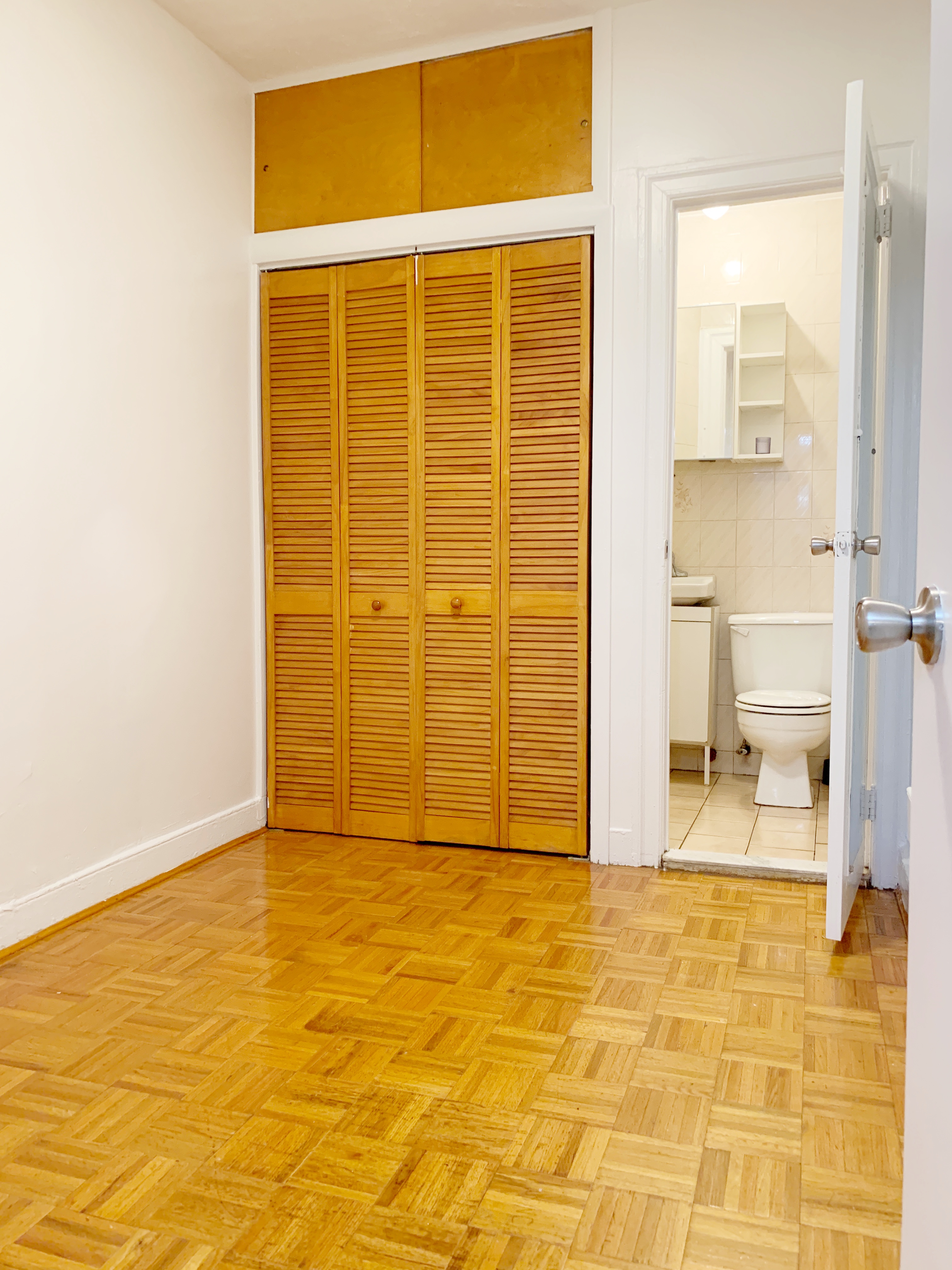 404 East 73rd Street, Unit 12 Manhattan, NY 10021 - Photo 3 of 6