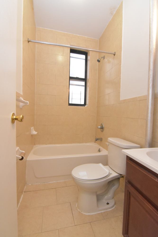 573 West 159th Street, Unit 12A Manhattan, NY 10032 - Photo 5 of 7