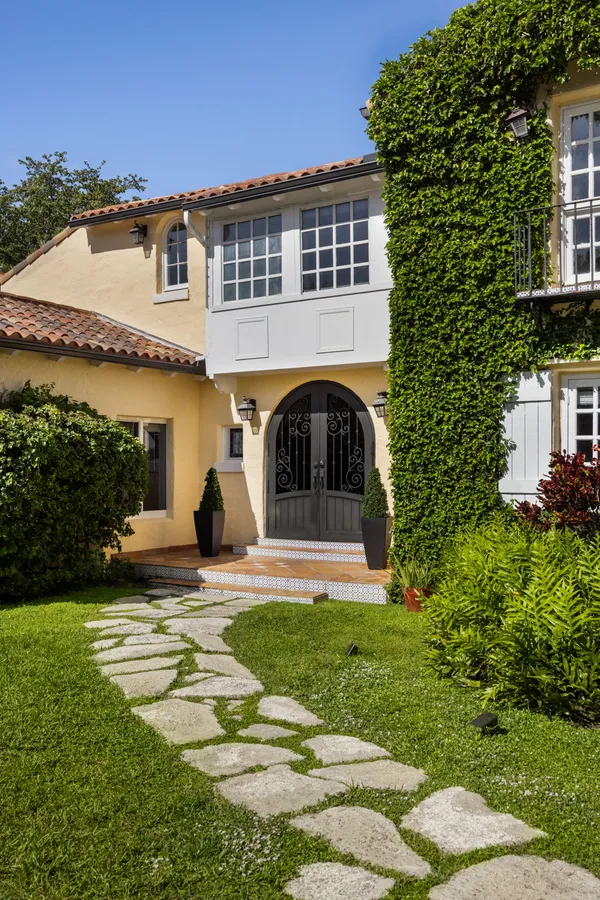 $3,200,000 | 4206 Alhambra Circle, Miami, FL 33146