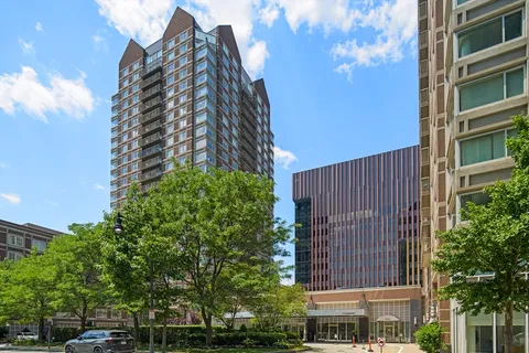 $1,998,000 | 8-12 Museum Way, Unit 2003, Cambridge, MA 02141