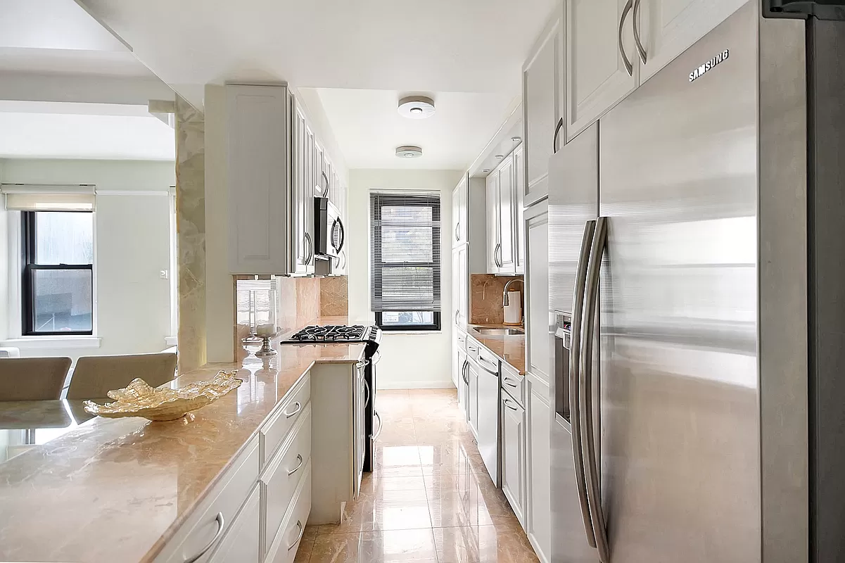 235 West End Avenue, Unit 3J Manhattan, NY 10023 - Photo 3 of 12