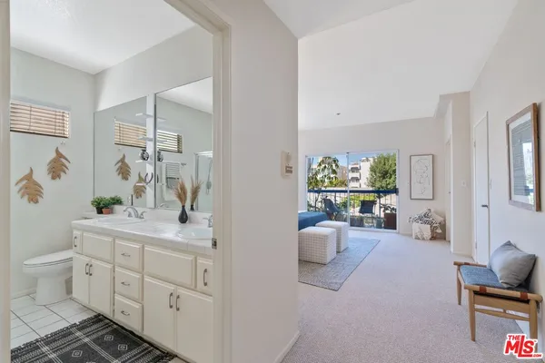 $1,138,000 | 1915 Malcolm Avenue, Unit 301, Los Angeles, CA 90025