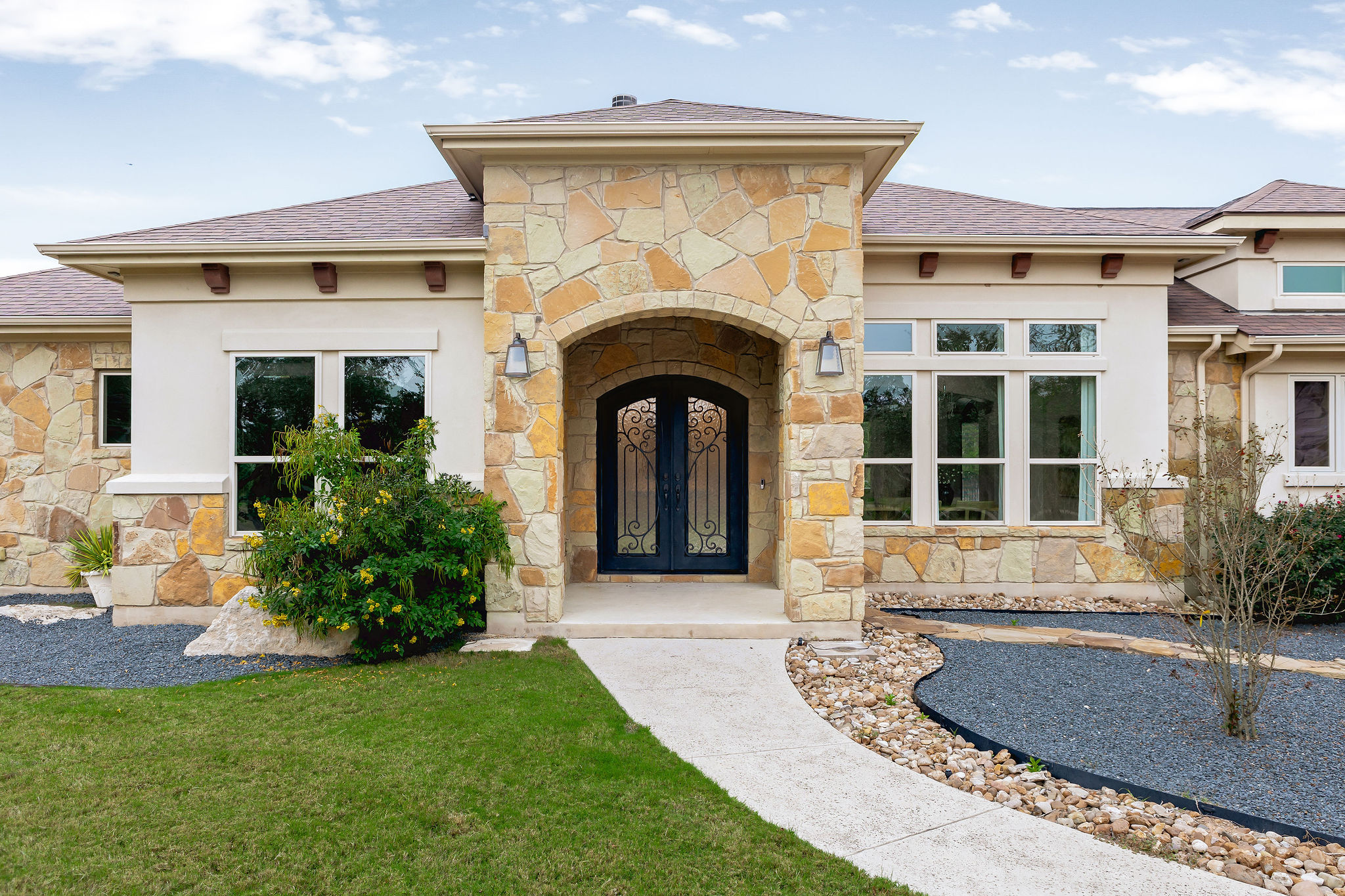 812 Jennings Branch Georgetown, TX 78633 - Photo 2 of 100