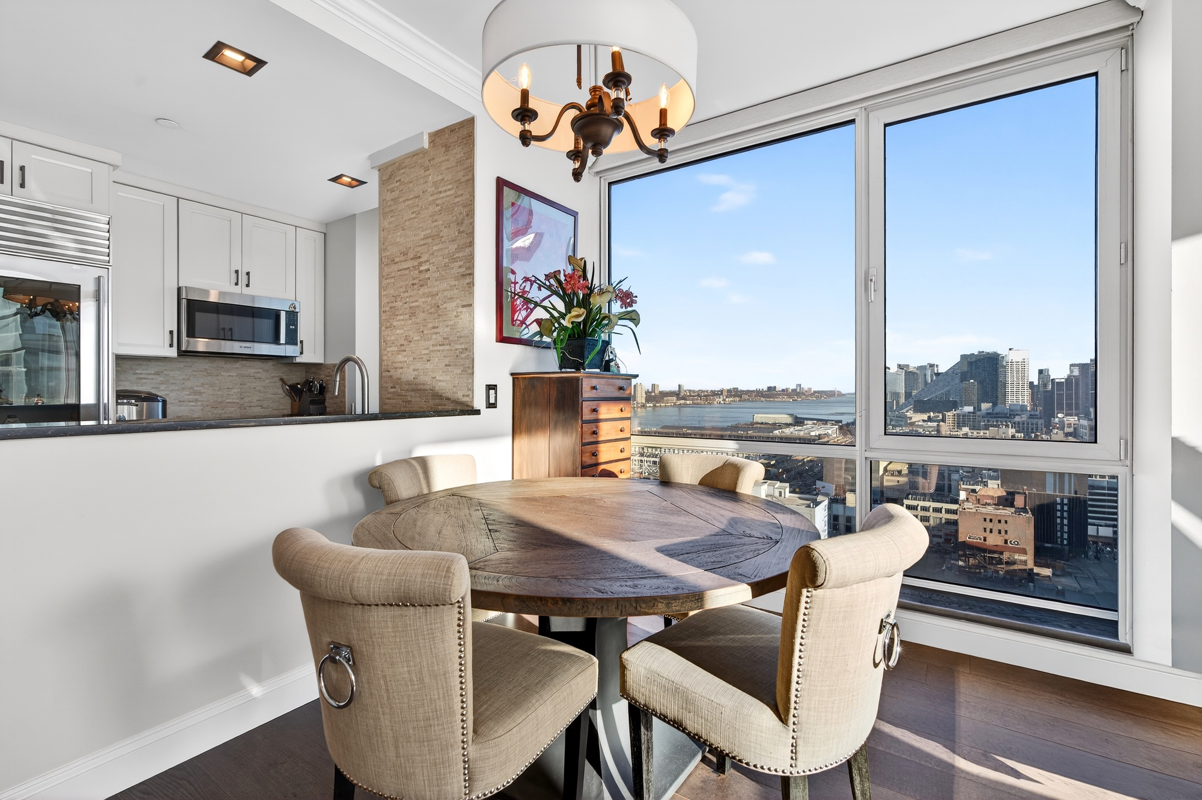 635 West 42nd Street, Unit 23E Manhattan, NY 10036 - Photo 4 of 22