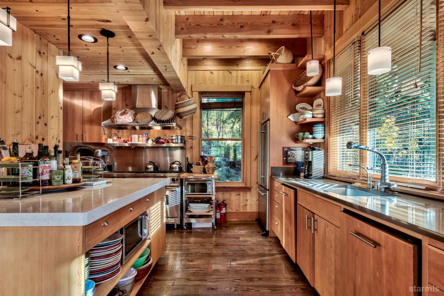 710 Fallen Leaf Road South Lake Tahoe, CA 96150 - Photo 21 of 40