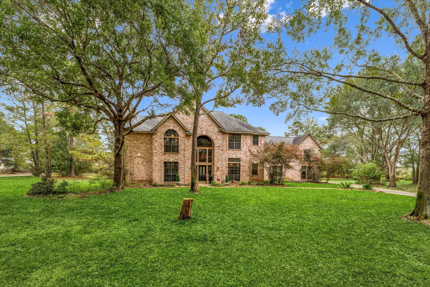 $984,500 | 1019 Towering Oaks Street, Magnolia, TX 77355