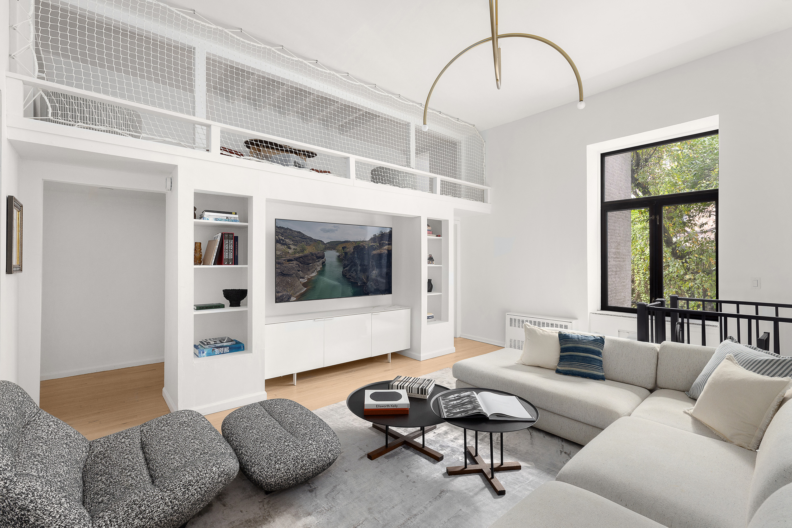 137 West 80th Street Manhattan, NY 10024 - Photo 6 of 13 Gallery Image 6