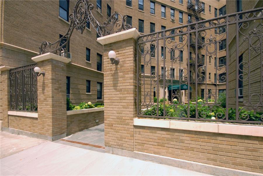 779 Riverside Drive, Unit B60 Manhattan, NY 10032 - Photo 5 of 9 a view of a building