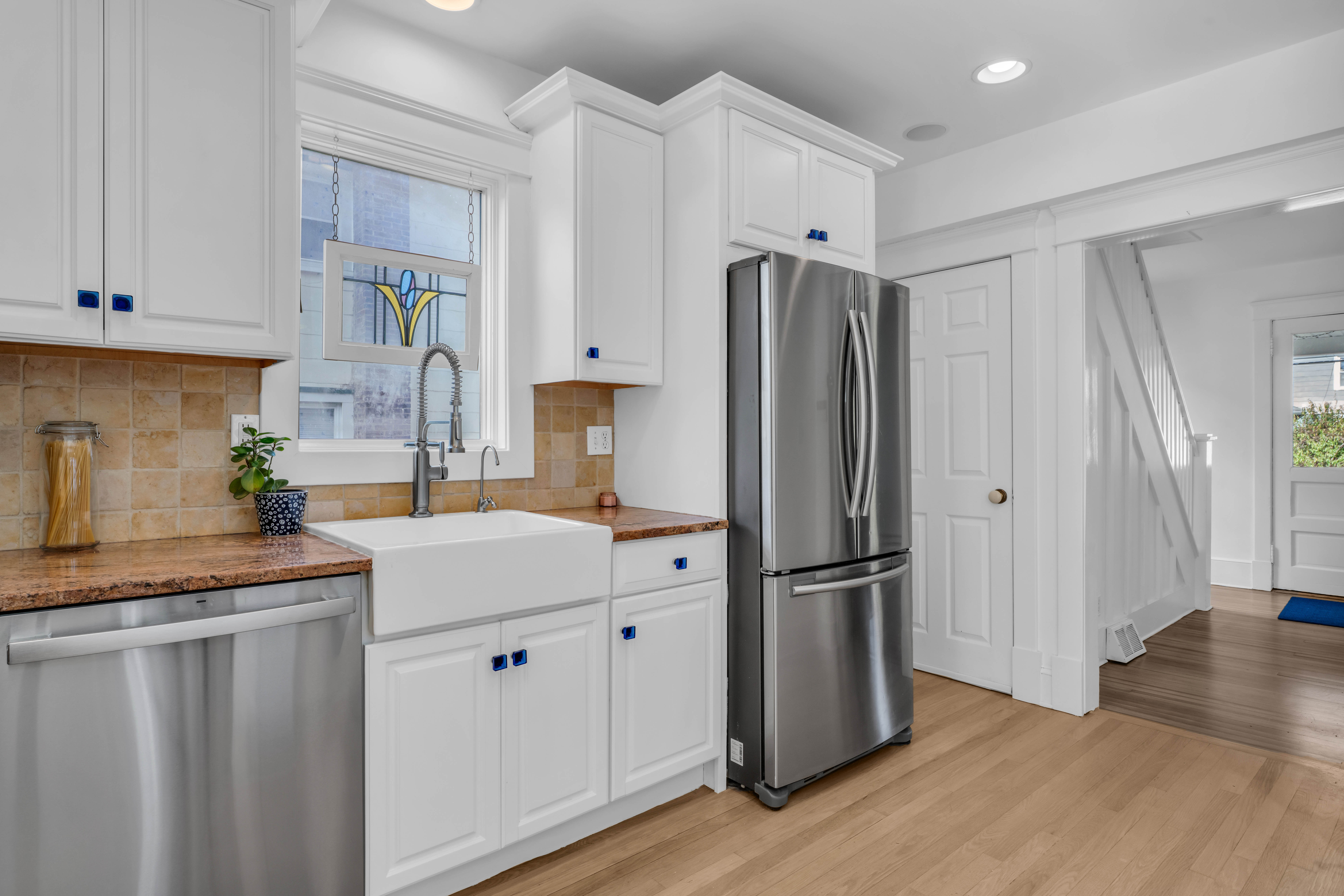 81 Pinckney Road Red Bank, NJ 07701 - Photo 10 of 38