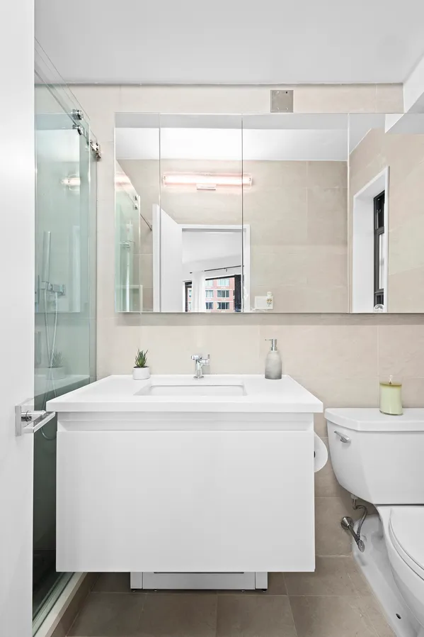 $4,500 | 240 East 46th Street, Unit PHC | Midtown East