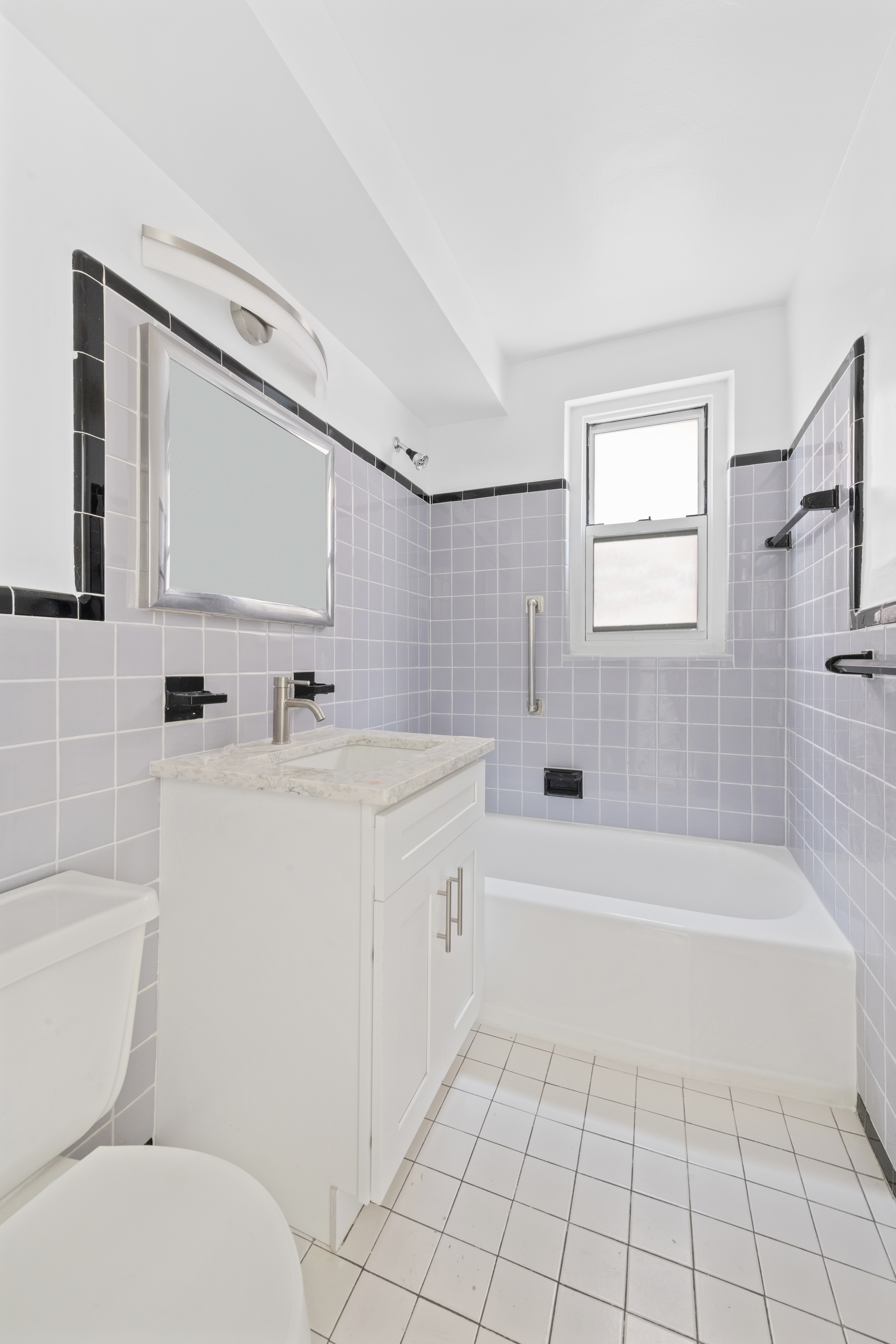 233 East 70th Street, Unit 3U Manhattan, NY 10021 - Photo 9 of 11