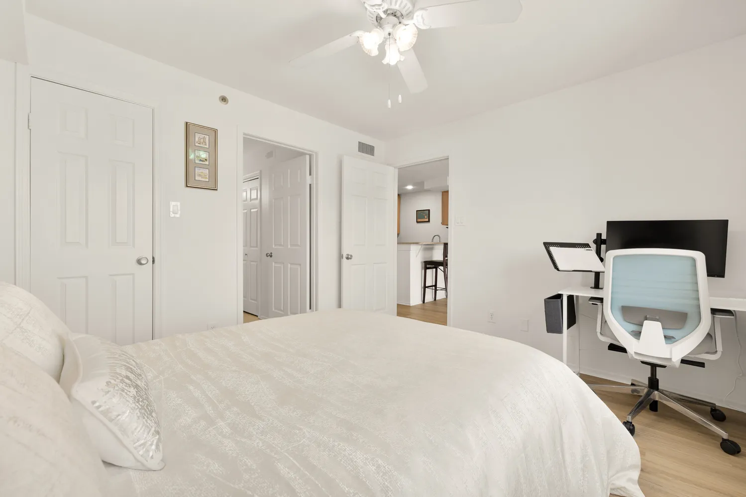 $275,000 | 3309 Wyndham Circle, Unit 3180, Alexandria, VA 22302