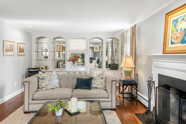 $2,150,000 | 20 Briarfield Road, Barrington, RI 02806