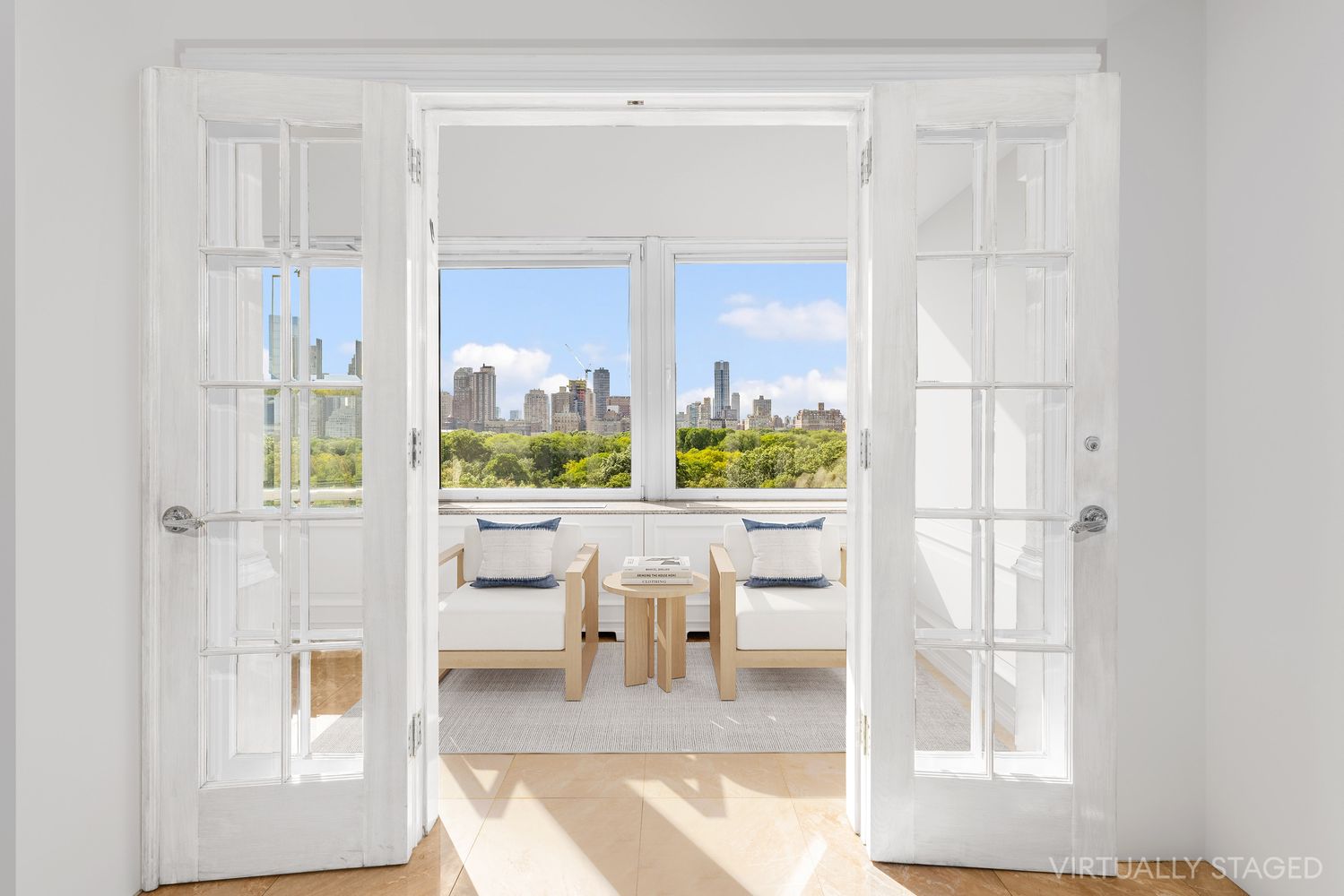 $2,800,000 | 860 5th Avenue, Unit 12K | Lenox Hill